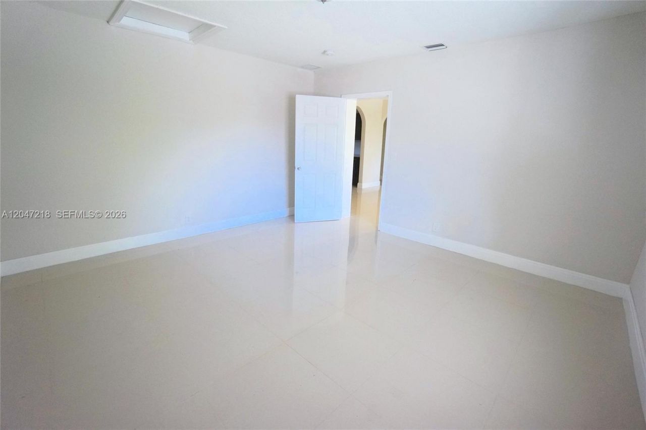 1497 NE 118th Ter, Unit 2, Miami, FL 33161 Photo