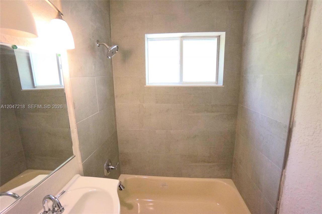 1497 NE 118th Ter, Unit 2, Miami, FL 33161 Photo