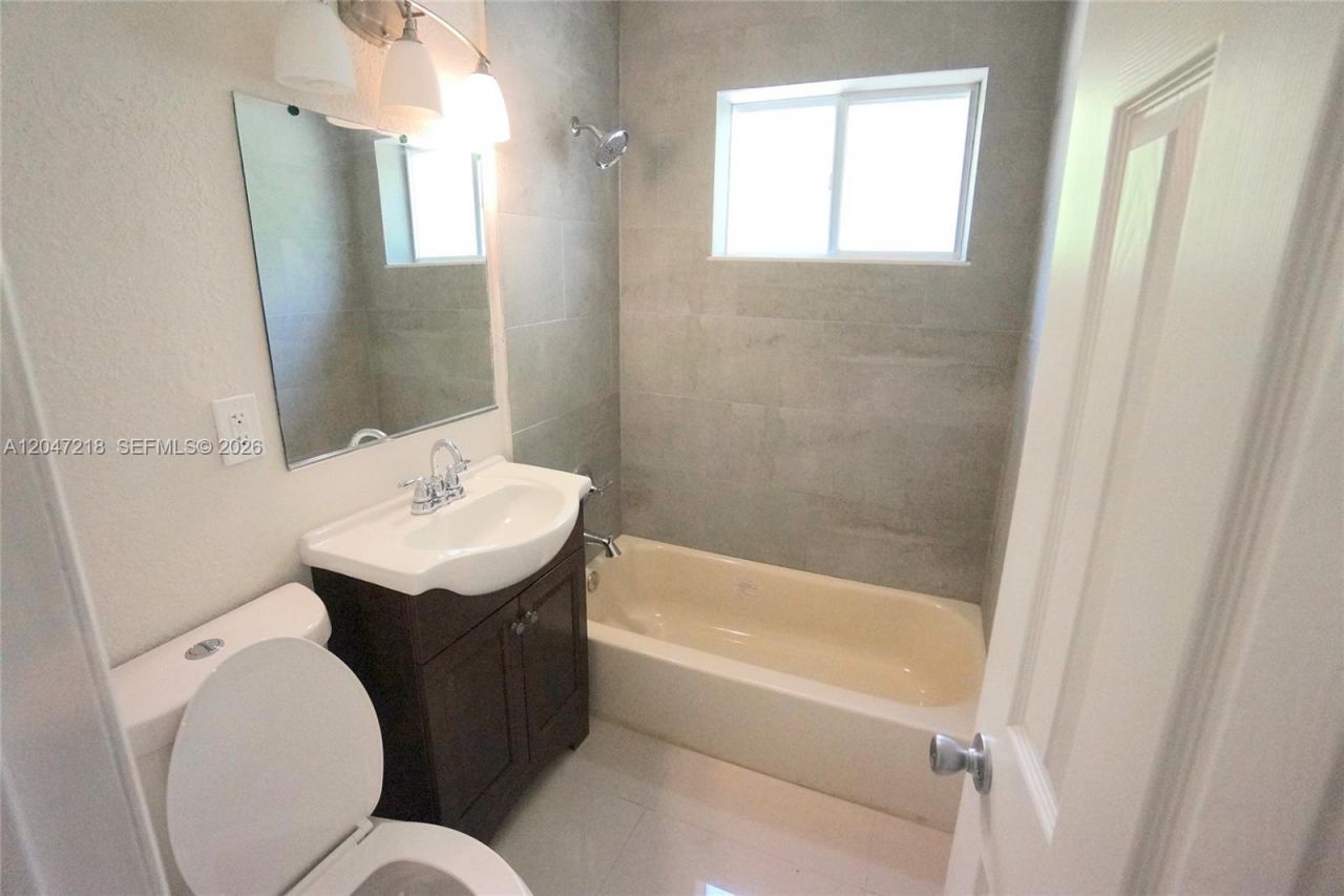 1497 NE 118th Ter, Unit 2, Miami, FL 33161 Photo