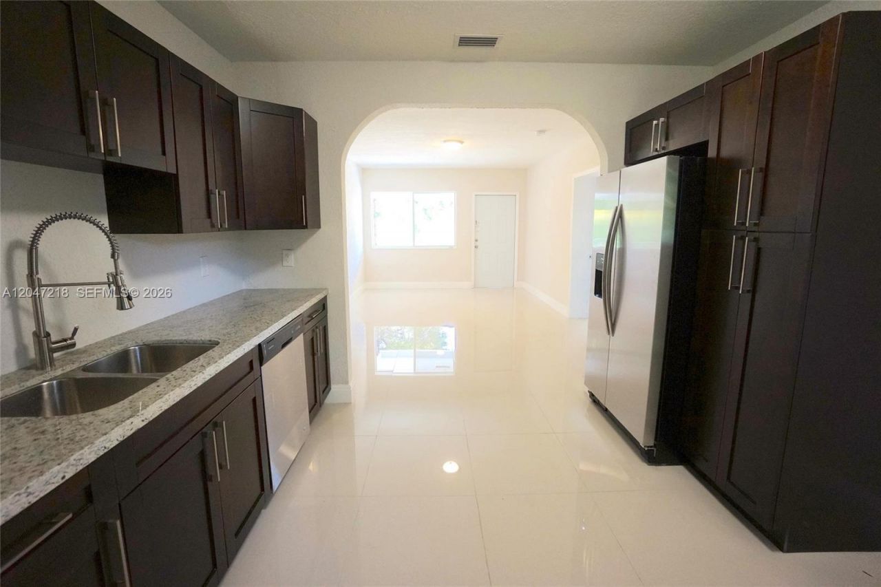 1497 NE 118th Ter, Unit 2, Miami, FL 33161 Photo