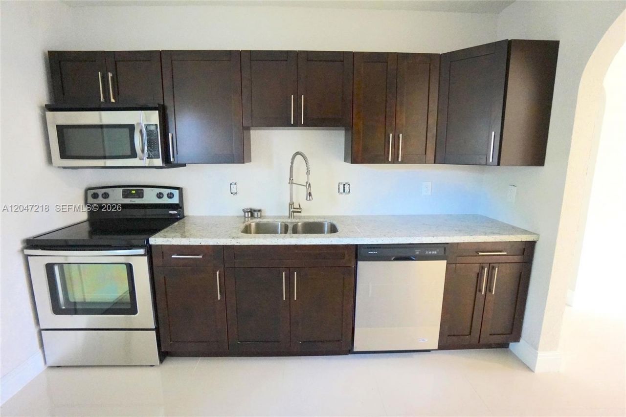 1497 NE 118th Ter, Unit 2, Miami, FL 33161 Photo