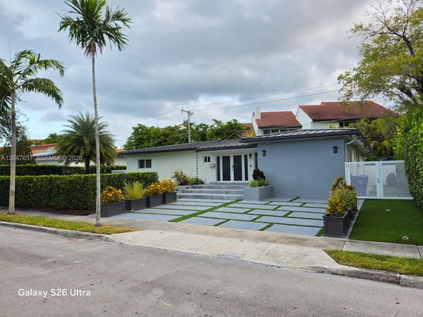3504 Crystal View Ct , Miami, FL 33133