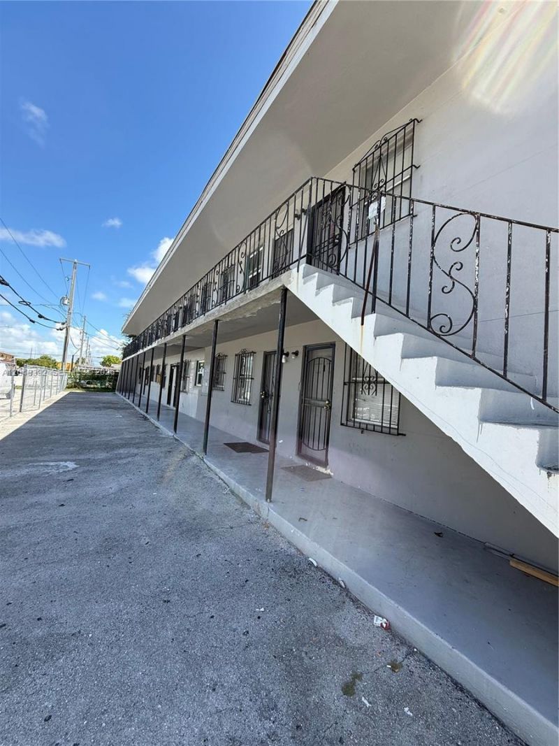 6901 NW 8th Ave , Unit 9, Miami, FL 33150 Photo