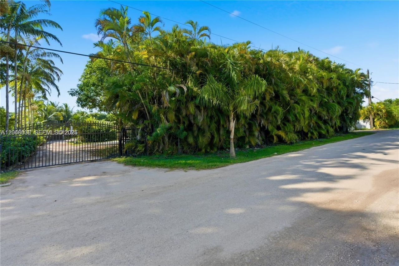 15490 SW 209th Ave, Miami, FL 33187 Photo
