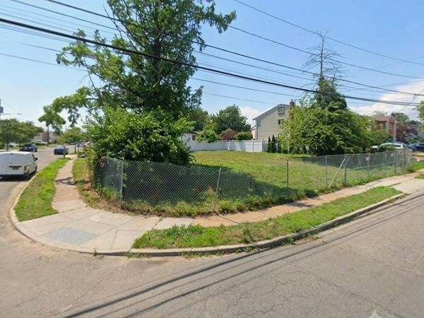 3554 Milburn Avenue , Baldwin, NY 11510
