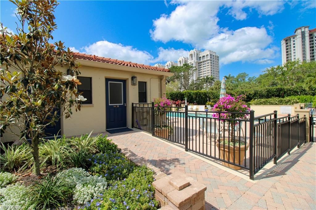 7024 Pelican Bay Blvd, Unit F-504, Naples, FL 34108 Photo