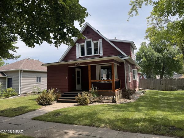 708 1ST STREET NW, Watertown, SD 57201