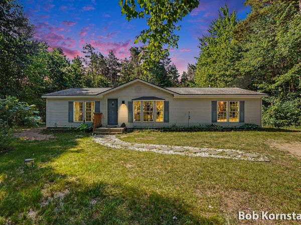 755 Cypress Street, Howard City, MI 49329
