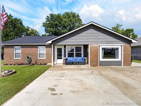 1136 S Haynie Street, Skiatook, OK 74070
