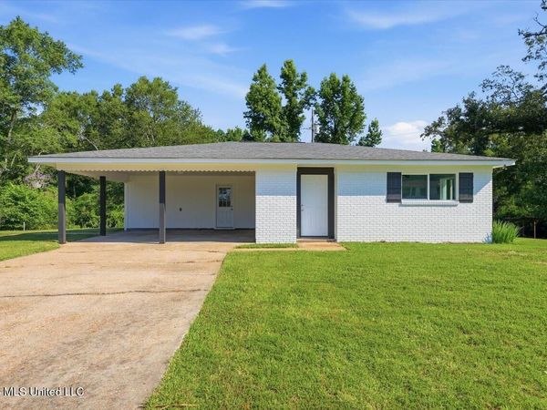 1628 Dry Creek Road, Magee, MS 39111