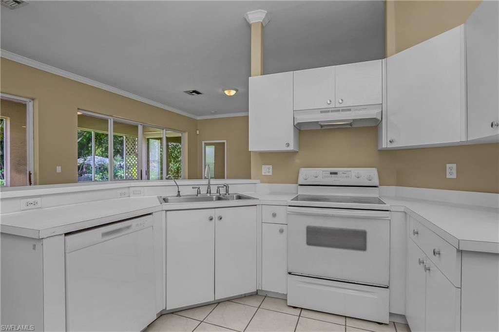 11082 Lakeland Cir , Fort Myers, FL 33913 Photo
