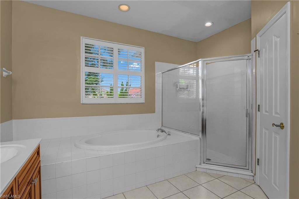11082 Lakeland Cir , Fort Myers, FL 33913 Photo