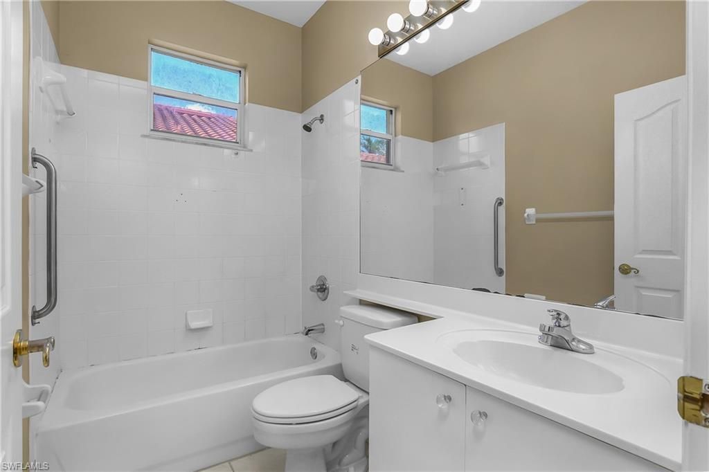 11082 Lakeland Cir , Fort Myers, FL 33913 Photo