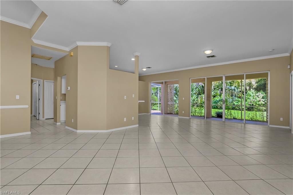 11082 Lakeland Cir , Fort Myers, FL 33913 Photo
