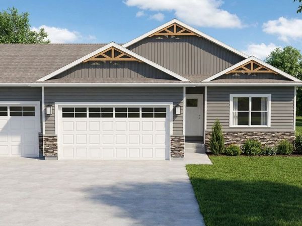 6692 Meghan Avenue, Bettendorf, IA 52722