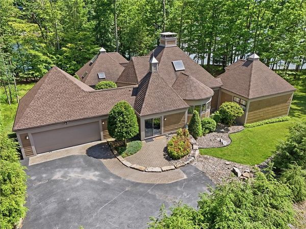11 Canouan Court, Dubois, PA 15801