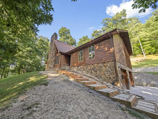 444 Bucksaw Junction , Grayson, KY 41143