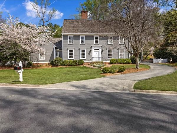 2889 Bakers Farm Road , Atlanta, GA 30339
