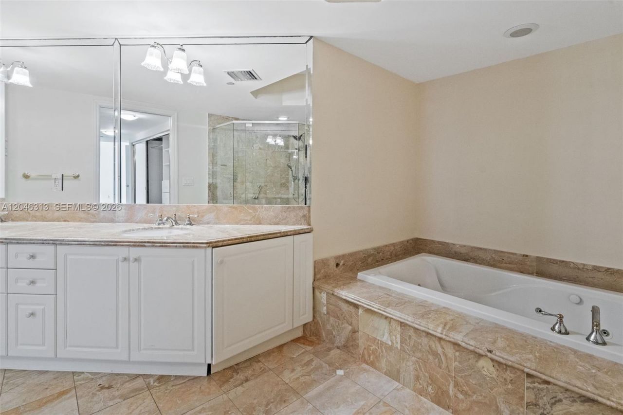 9595 Collins Ave , Unit N3-D, Surfside, FL 33154 Photo
