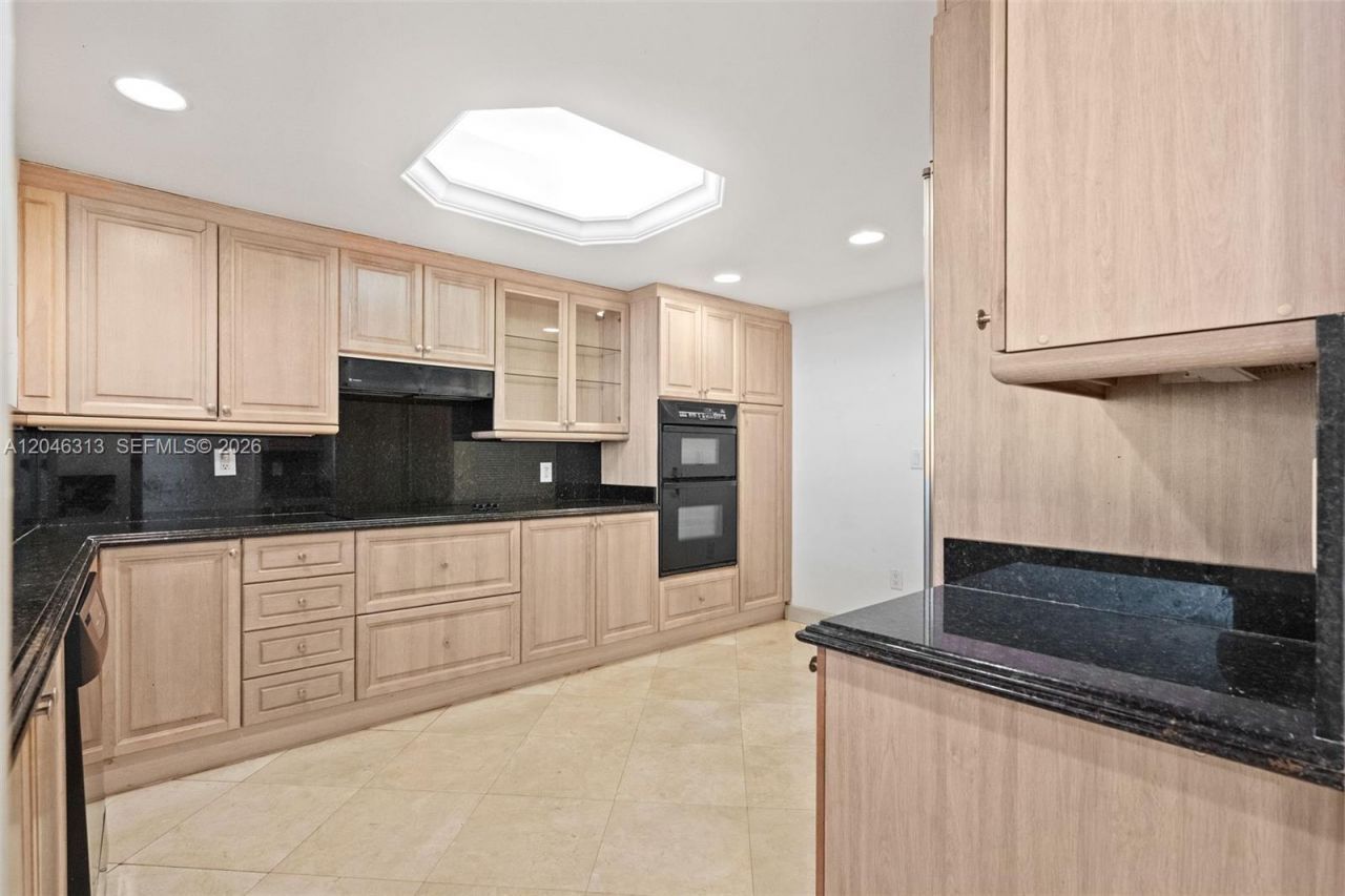 9595 Collins Ave , Unit N3-D, Surfside, FL 33154 Photo