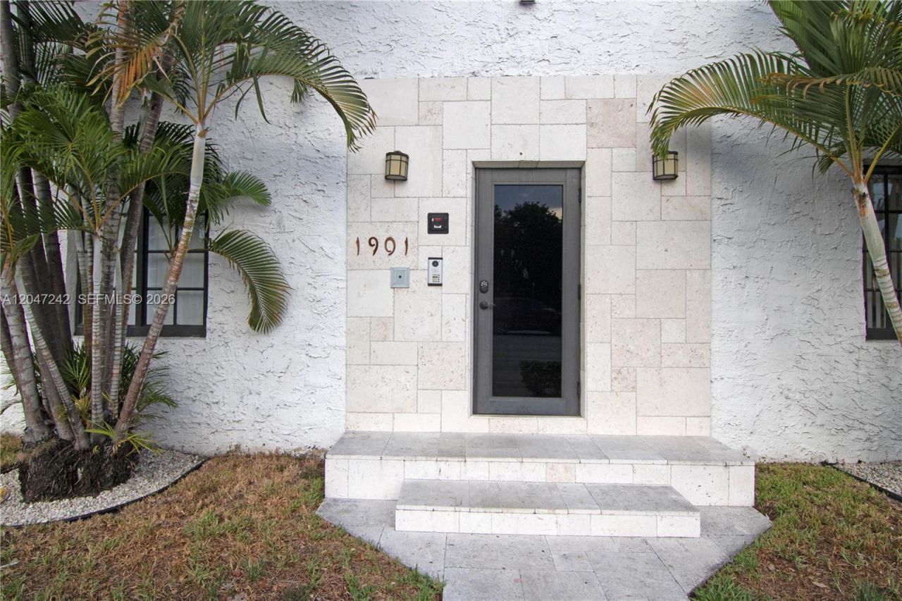 1901 S Le Jeune Rd , Unit 2, Coral Gables, FL 33134 Photo