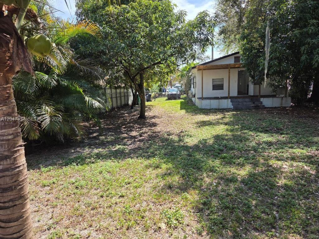 2911 NW 30th St , Miami, FL 33142 Photo