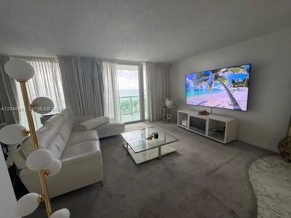 100 Bayview Dr, Unit 1208, Sunny Isles Beach, FL 33160