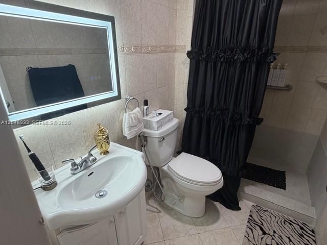 100 Bayview Dr, Unit 1208, Sunny Isles Beach, FL 33160 Photo