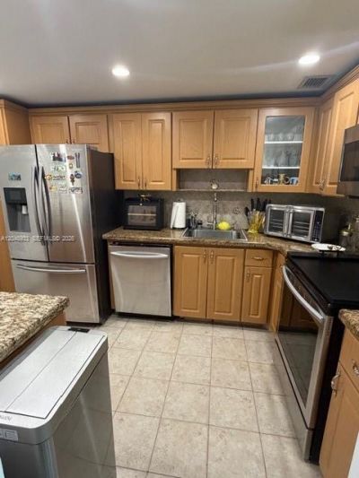 100 Bayview Dr, Unit 1208, Sunny Isles Beach, FL 33160 Photo