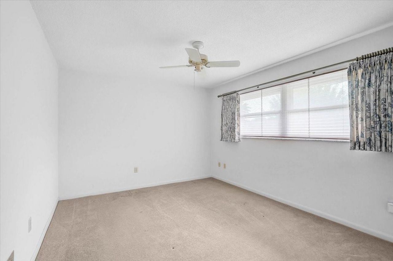 426 Whitfield Avenue, Sarasota, FL 34243 Photo