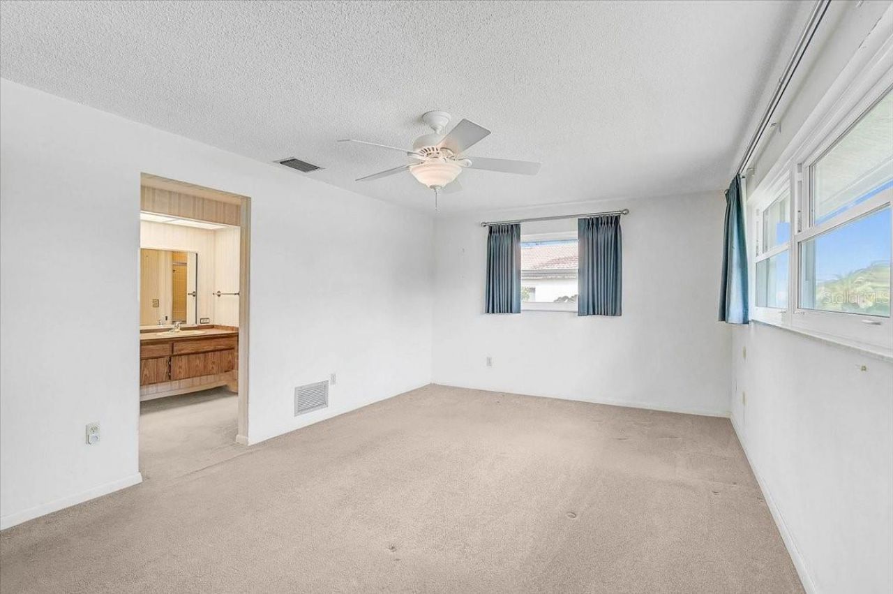 426 Whitfield Avenue, Sarasota, FL 34243 Photo