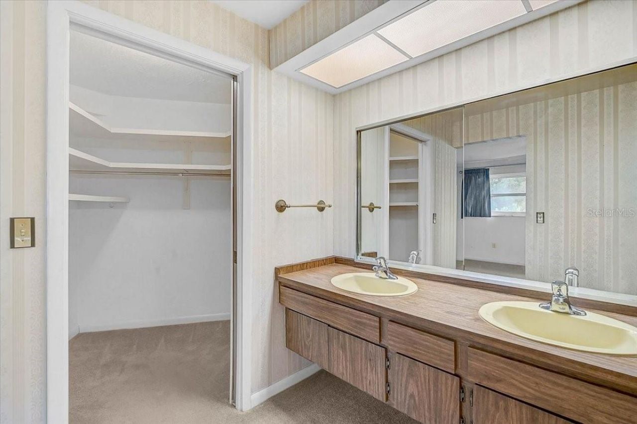 426 Whitfield Avenue, Sarasota, FL 34243 Photo