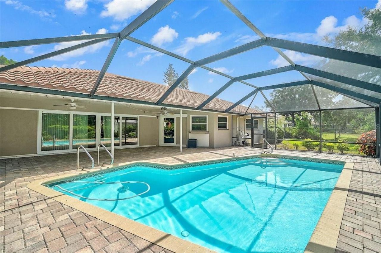 426 Whitfield Avenue, Sarasota, FL 34243 Photo