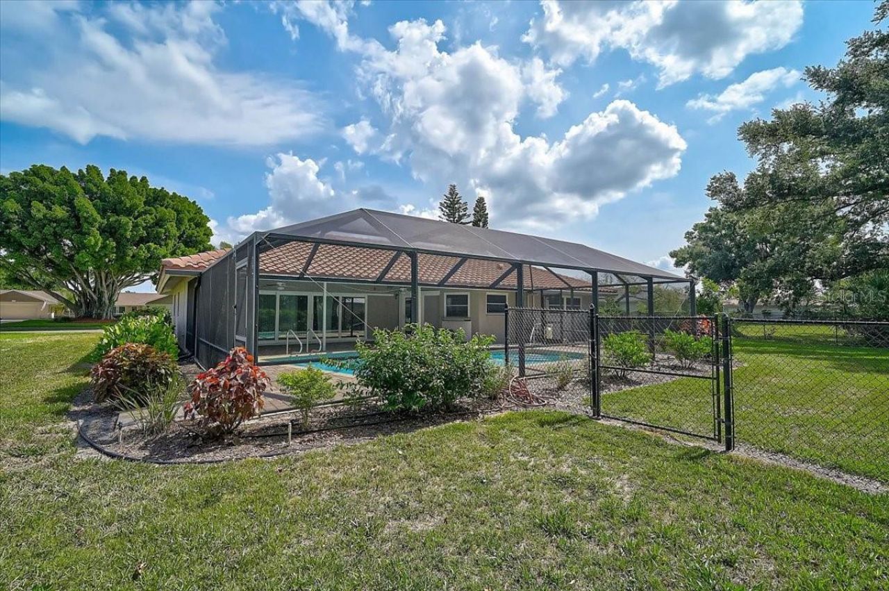 426 Whitfield Avenue, Sarasota, FL 34243 Photo