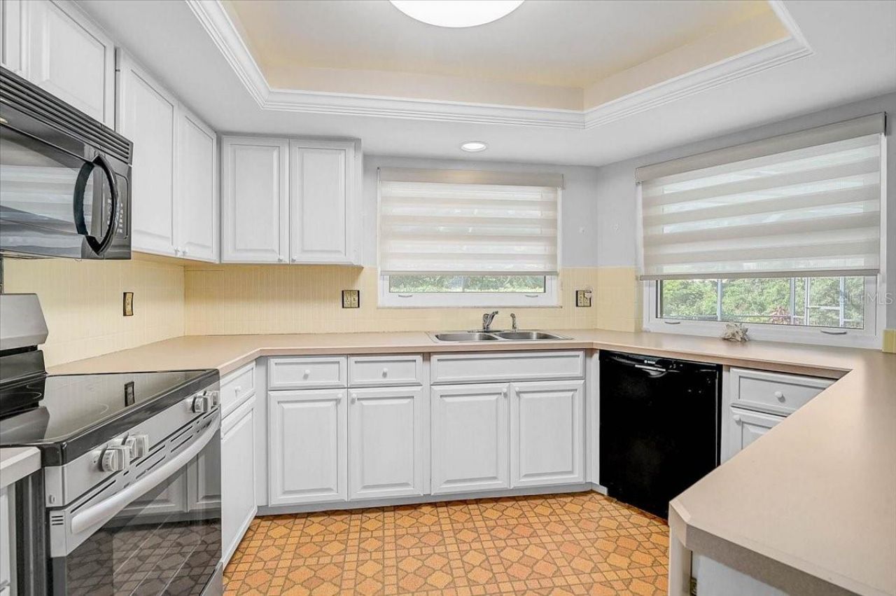 426 Whitfield Avenue, Sarasota, FL 34243 Photo