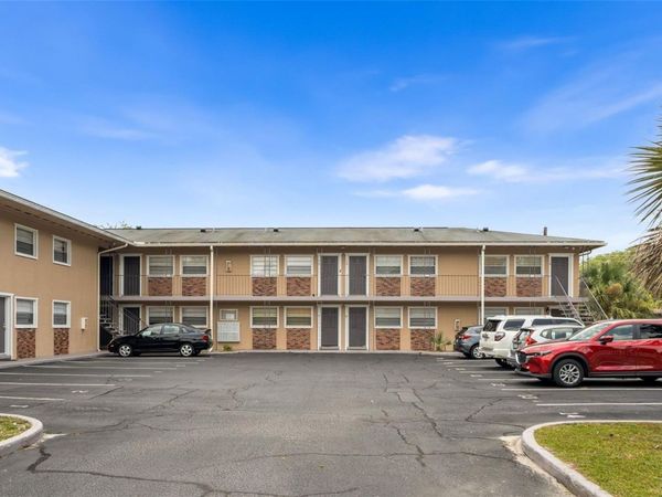 501 NW 15TH AVENUE, Unit 11, GAINESVILLE, FL 32601