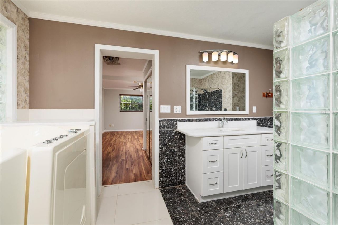 6782 14th Avenue N, Saint Petersburg, FL 33710 Photo
