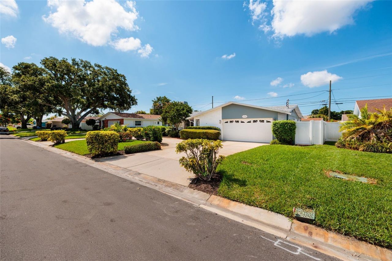 6782 14th Avenue N, Saint Petersburg, FL 33710 Photo