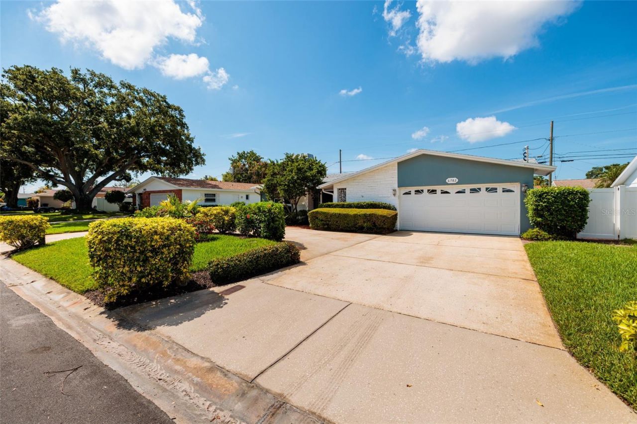 6782 14th Avenue N, Saint Petersburg, FL 33710 Photo