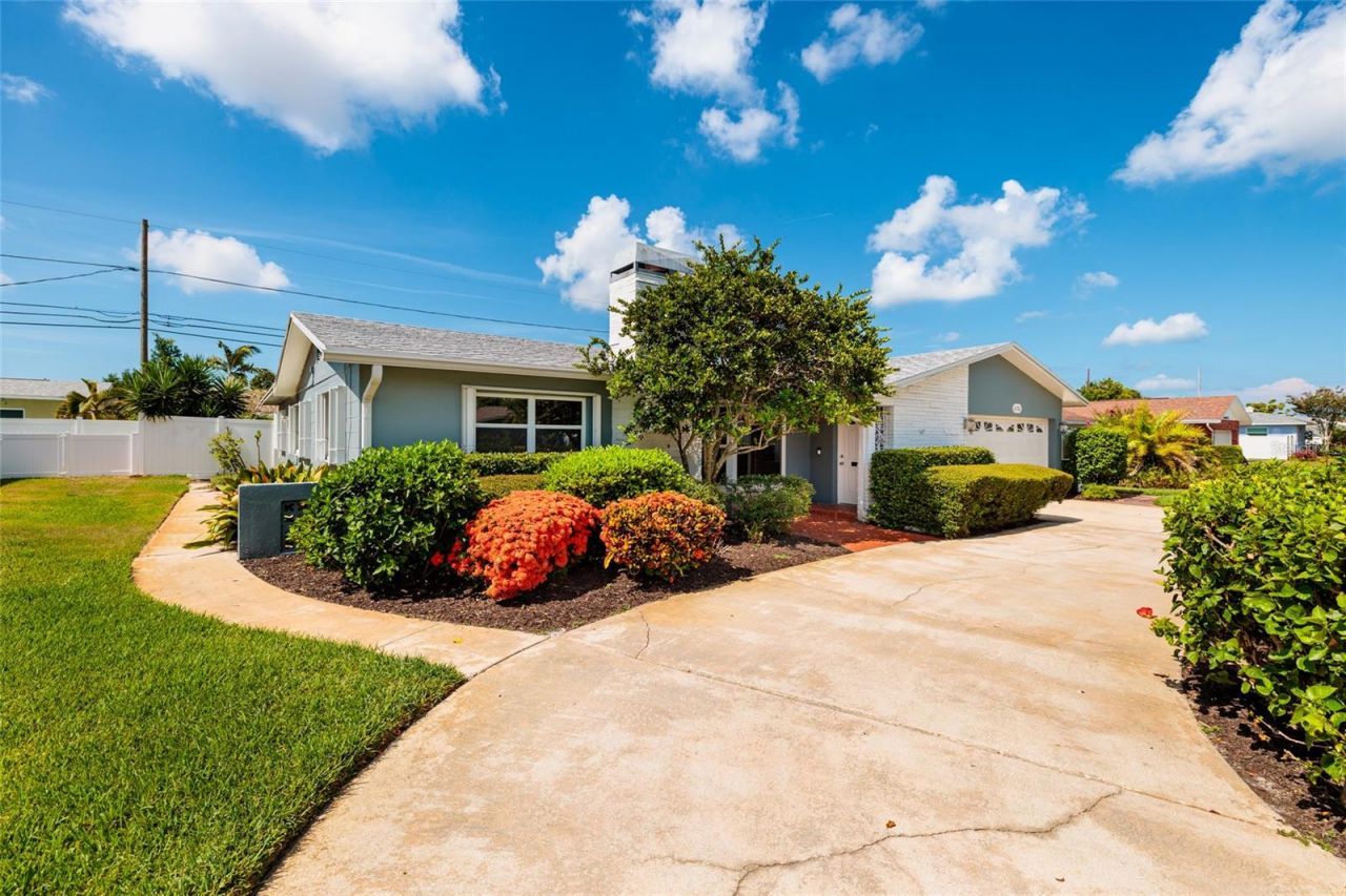 6782 14th Avenue N, Saint Petersburg, FL 33710 Photo