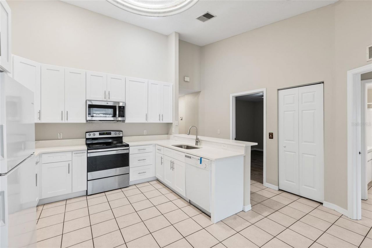 37210 Grassy Hill Lane, Dade City, FL 33525 Photo