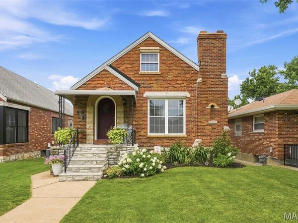 5701 Tholozan Avenue, St Louis, MO 63109