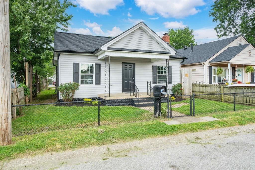 1121 Hall St, Owensboro, KY 42303 Main Photo