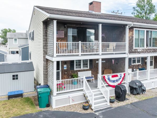 14 Fellows Avenue, Unit 2, Hampton, NH 03842