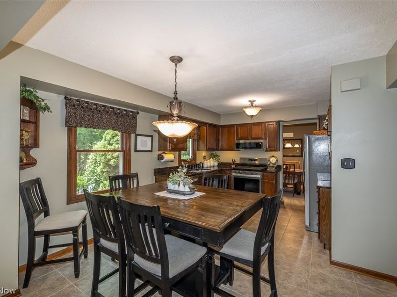 10222 Huntington Park Drive, Strongsville, OH 44136 Photo 10