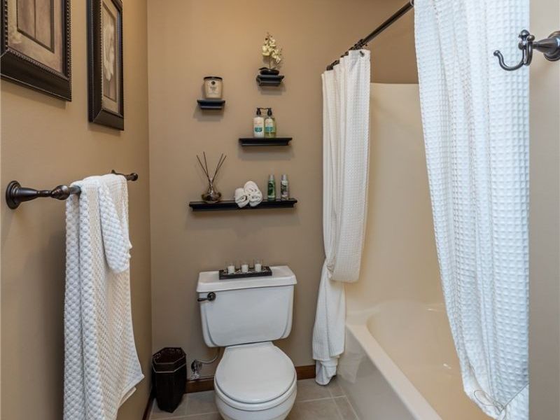 10222 Huntington Park Drive, Strongsville, OH 44136 Photo 31