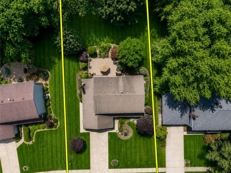 10222 Huntington Park Drive, Strongsville, OH 44136 Photo 4