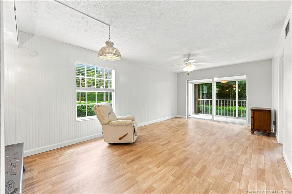 801 SE Central Parkway, Unit 801-1, Stuart, FL 34994 Photo