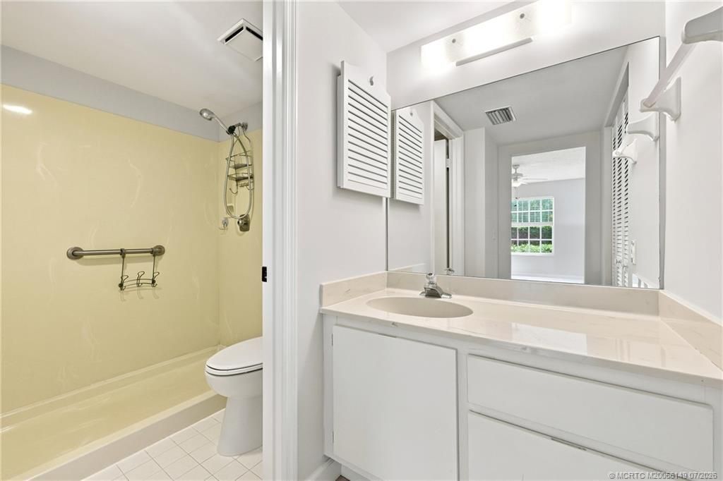 801 SE Central Parkway, Unit 801-1, Stuart, FL 34994 Photo