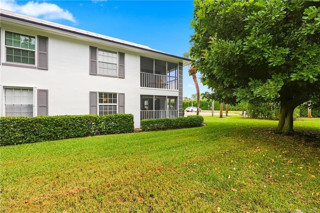 801 SE Central Parkway, Unit 801-1, Stuart, FL 34994 Photo